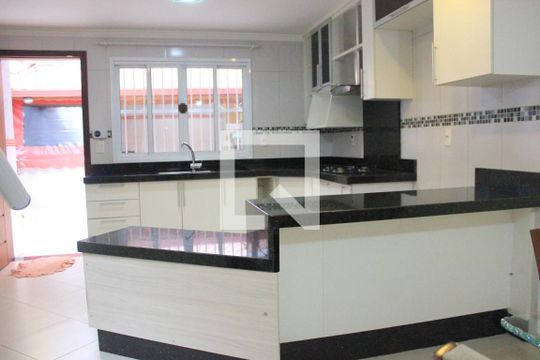 Cozinha de casa para alugar com 3 quartos, 239m² em Macedo, Guarulhos