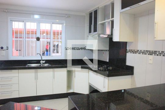 Cozinha de casa para alugar com 3 quartos, 239m² em Macedo, Guarulhos
