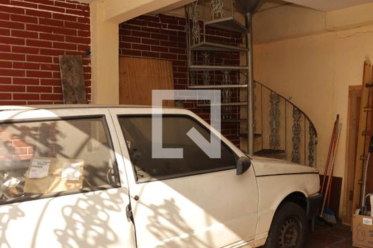 Garagem de casa para alugar com 3 quartos, 180m² em Cidade Líder, São Paulo
