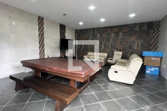 Área comum de casa à venda com 3 quartos, 330m² em Sumaré, São Paulo