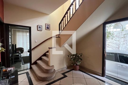 Hall de casa à venda com 3 quartos, 330m² em Sumaré, São Paulo