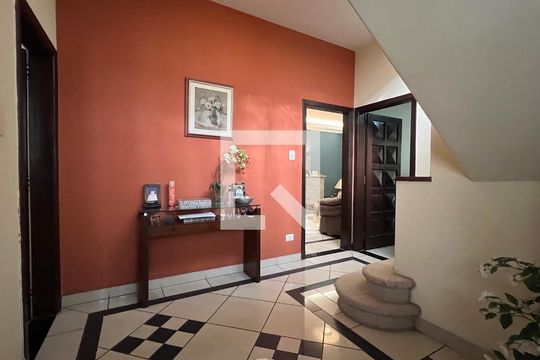 Hall de casa à venda com 3 quartos, 330m² em Sumaré, São Paulo