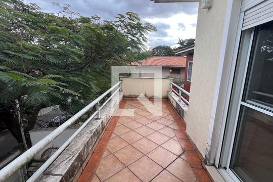 Sacada do quarto 2 de casa à venda com 3 quartos, 330m² em Sumaré, São Paulo