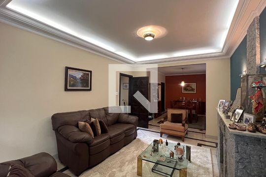 Sala de casa à venda com 3 quartos, 330m² em Sumaré, São Paulo