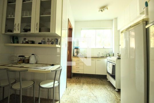 Cozinha de apartamento à venda com 4 quartos, 260m² em Luxemburgo, Belo Horizonte