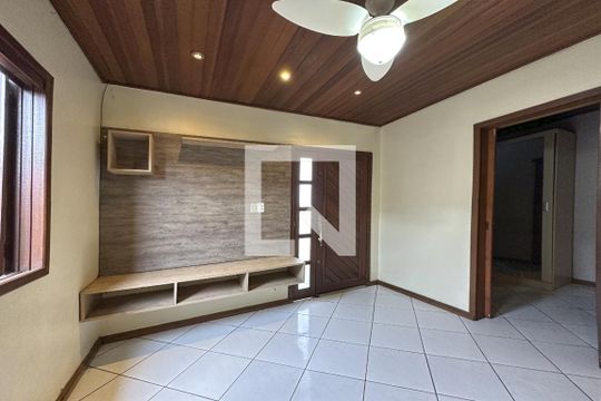 Sala de casa para alugar com 3 quartos, 86m² em Santo Afonso, Novo Hamburgo