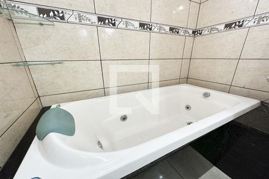 Banheiro da Suíte de casa para alugar com 3 quartos, 86m² em Santo Afonso, Novo Hamburgo