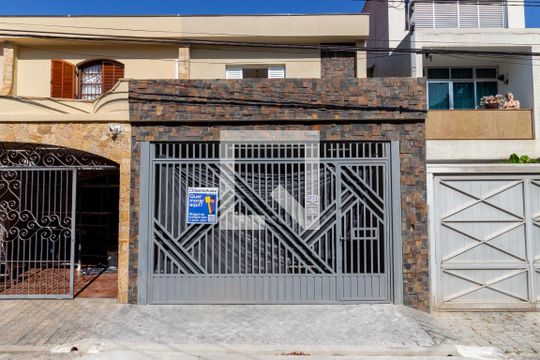 Fachada de casa à venda com 3 quartos, 200m² em Mooca, São Paulo