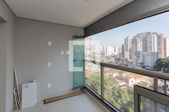 Varanda de kitnet/studio à venda com 1 quarto, 29m² em Jardim das Acácias, São Paulo