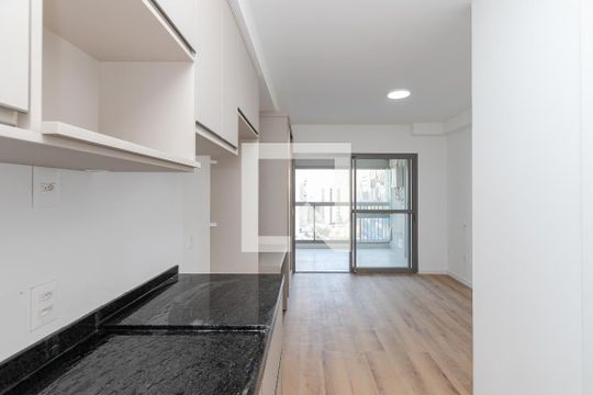 Kitnet/Studio à venda com 1 quarto, 29m² em Jardim das Acácias, São Paulo