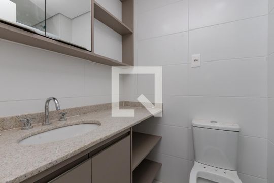 Banheiro de kitnet/studio à venda com 1 quarto, 29m² em Jardim das Acácias, São Paulo