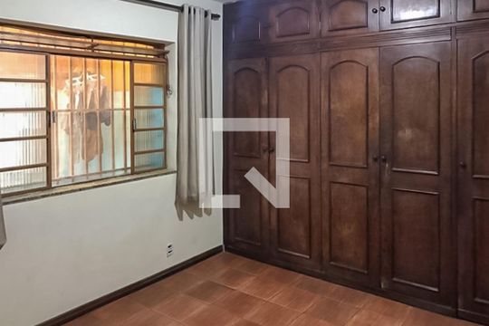 Suíte de casa à venda com 4 quartos, 178m² em Betânia, Belo Horizonte