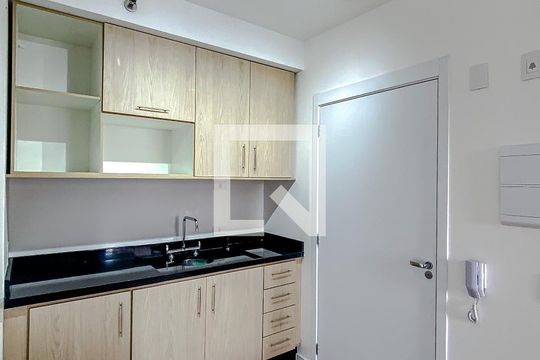 Cozinha de kitnet/studio para alugar com 1 quarto, 28m² em Belenzinho, São Paulo