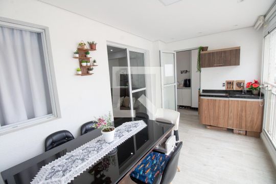 Ampla Varanda de apartamento à venda com 2 quartos, 65m² em Vila Ema, São Paulo