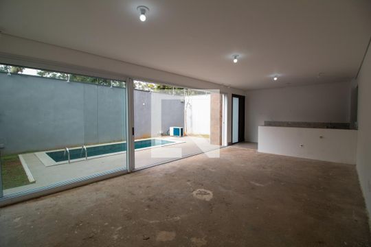 Casa à venda com 3 quartos, 416m² em Jardim dos Estados, São Paulo