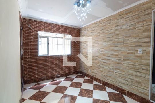Casa para alugar com 3 quartos, 100m² em Cangaíba, São Paulo