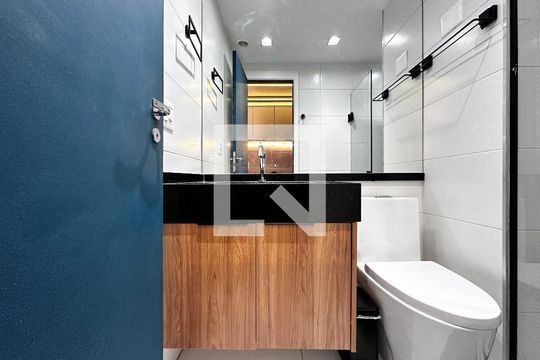 Banheiro de kitnet/studio à venda com 0 quarto, 29m² em Brooklin, São Paulo