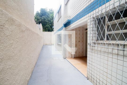 Área externa de apartamento à venda com 3 quartos, 129m² em Centro, Betim