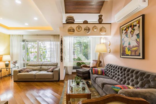 Casa à venda com 3 quartos, 210m² em Jardim Sabará, Porto Alegre