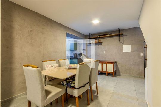 Casa à venda com 6 quartos, 177m² em Santo Amaro, São Paulo
