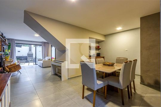 Casa à venda com 6 quartos, 177m² em Santo Amaro, São Paulo