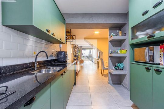 Casa à venda com 6 quartos, 177m² em Santo Amaro, São Paulo