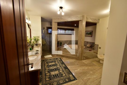 Banheiro 1 - Suíte de casa à venda com 7 quartos, 986m² em Parque Taquaral, Campinas