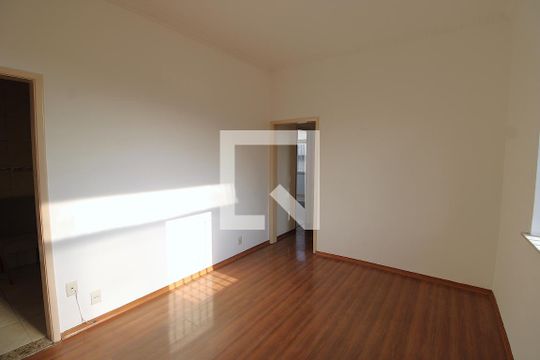 Sala de apartamento à venda com 2 quartos, 86m² em Pilares, Rio de Janeiro