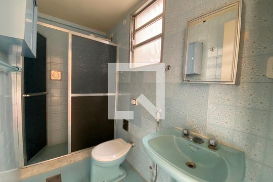 Banheiro de apartamento para alugar com 1 quarto, 40m² em Cachambi, Rio de Janeiro