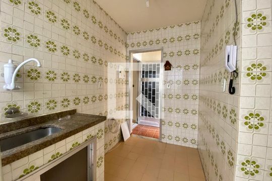 Cozinha de apartamento para alugar com 1 quarto, 40m² em Cachambi, Rio de Janeiro