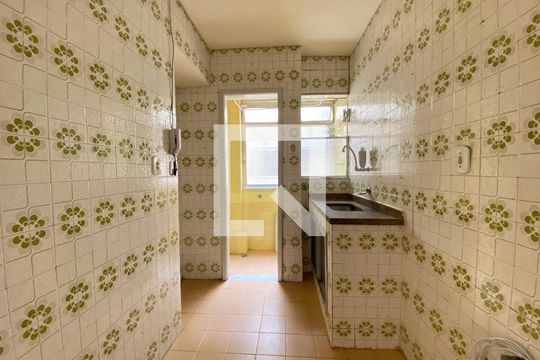 Cozinha de apartamento para alugar com 1 quarto, 40m² em Cachambi, Rio de Janeiro