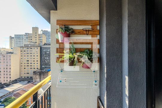 Varanda de kitnet/studio para alugar com 1 quarto, 27m² em Campos Elíseos, São Paulo