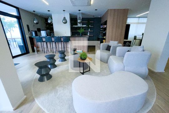 Área comum de kitnet/studio para alugar com 1 quarto, 25m² em Pinheiros, São Paulo
