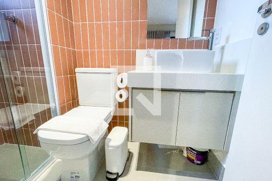 Banheiro Studio de kitnet/studio para alugar com 1 quarto, 25m² em Pinheiros, São Paulo