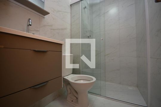 Banheiro de apartamento para alugar com 1 quarto, 30m² em Jardim Palmares (zona Sul), São Paulo