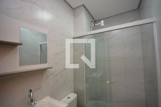 Banheiro de apartamento para alugar com 1 quarto, 30m² em Jardim Palmares (zona Sul), São Paulo