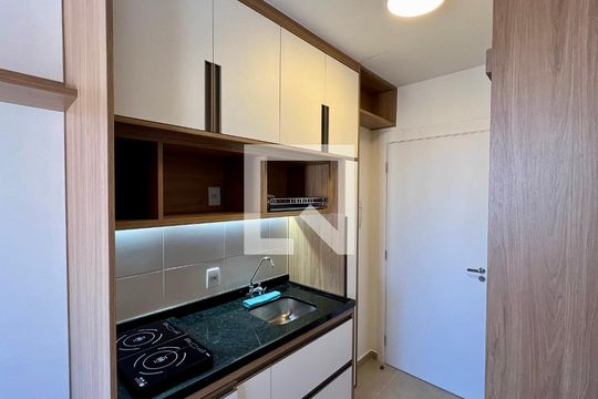 Cozinha de kitnet/studio à venda com 1 quarto, 24m² em Pinheiros, São Paulo