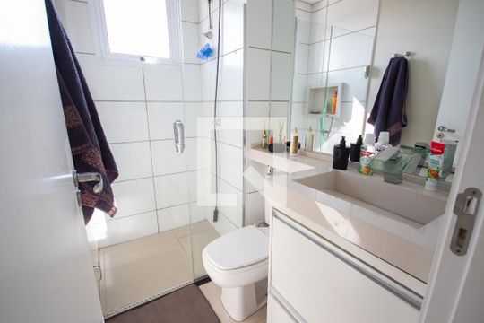 Banheiro da Suíte de apartamento para alugar com 2 quartos, 67m² em Residencial E Comercial Palmares, Ribeirão Preto