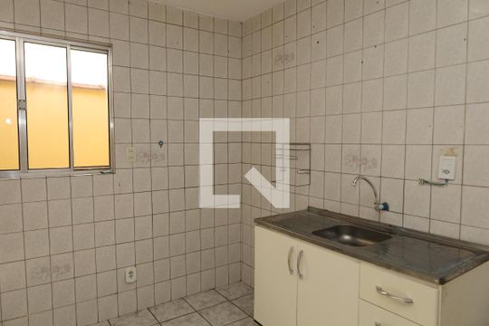 Cozinha de casa para alugar com 3 quartos, 130m² em Jardim Bonifacio, São Paulo
