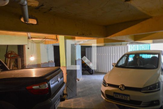 Garagem de casa à venda com 3 quartos, 280m² em Taquara, Rio de Janeiro
