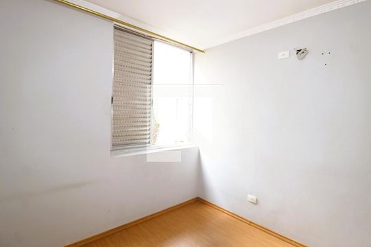 Quarto 2 de apartamento para alugar com 2 quartos, 60m² em Vila Constança, São Paulo