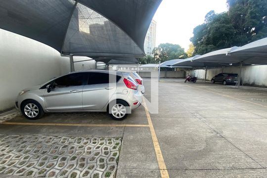Garagem de apartamento à venda com 2 quartos, 60m² em Cinquentenario, Belo Horizonte