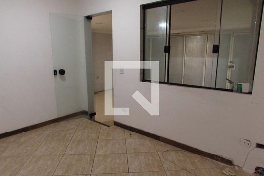 Sala 1 de casa à venda com 3 quartos, 130m² em Jardim Taboão, São Paulo
