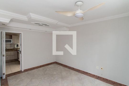 Sala de casa de condomínio à venda com 2 quartos, 157m² em Jardim Japão, São Paulo