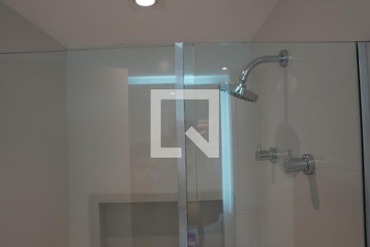 Banheiro da Suíte de apartamento à venda com 2 quartos, 44m² em Ibirapuera, São Paulo