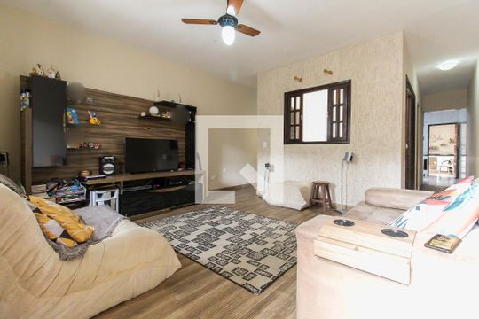 Casa à venda com 3 quartos, 105m² em Itaquera, São Paulo