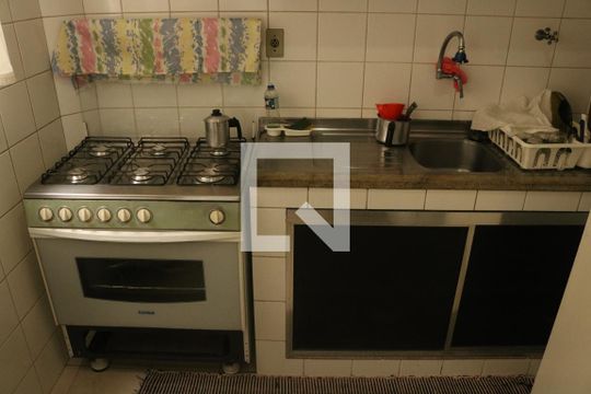 Cozinha de apartamento à venda com 2 quartos, 85m² em Barra Funda, São Paulo