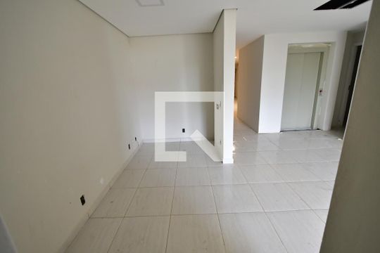 Porão de casa para alugar com 8 quartos, 1000m² em Chácara Primavera, Campinas