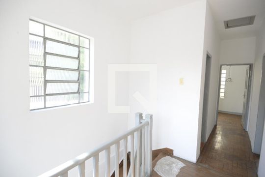Corredor de casa para alugar com 3 quartos, 100m² em Cambuci, São Paulo