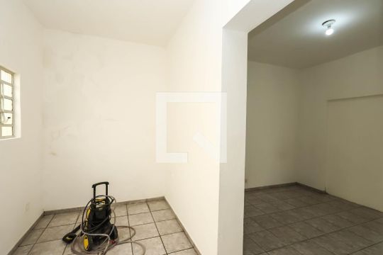 Copa de casa para alugar com 3 quartos, 100m² em Cambuci, São Paulo